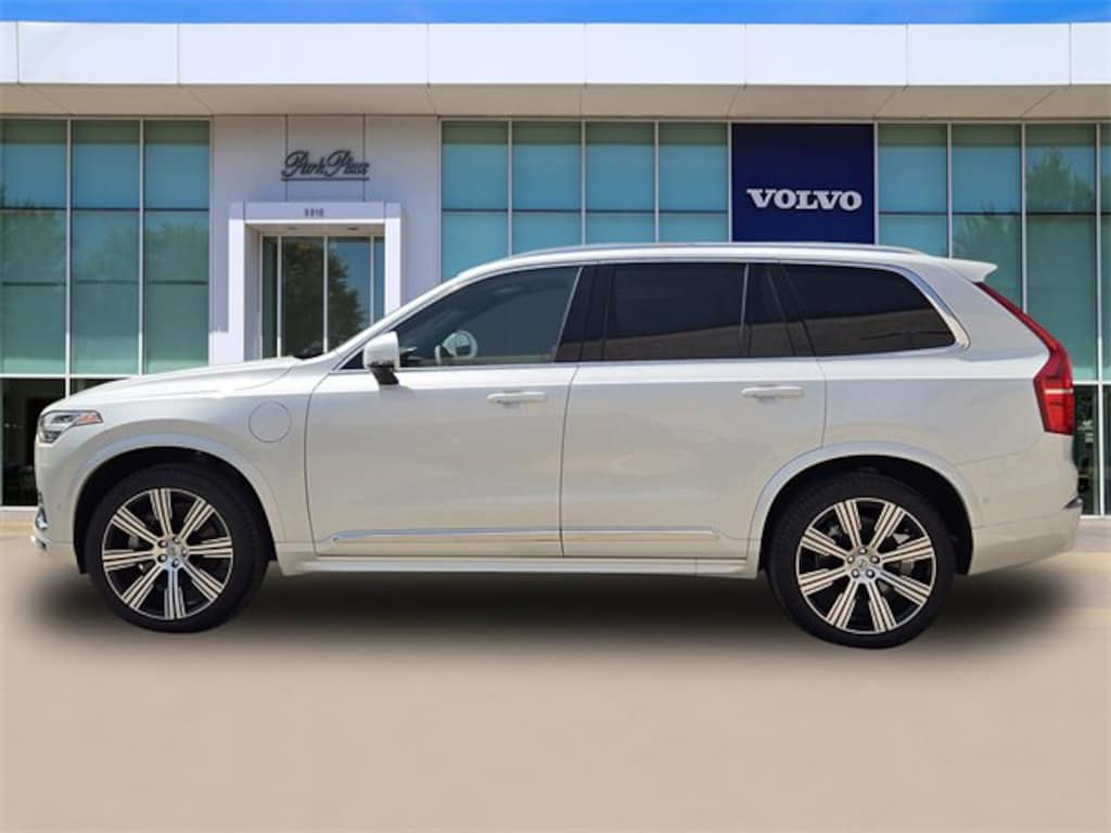 Certified 2025 Volvo XC90 plug-in hybrid T8 Ultra SUV