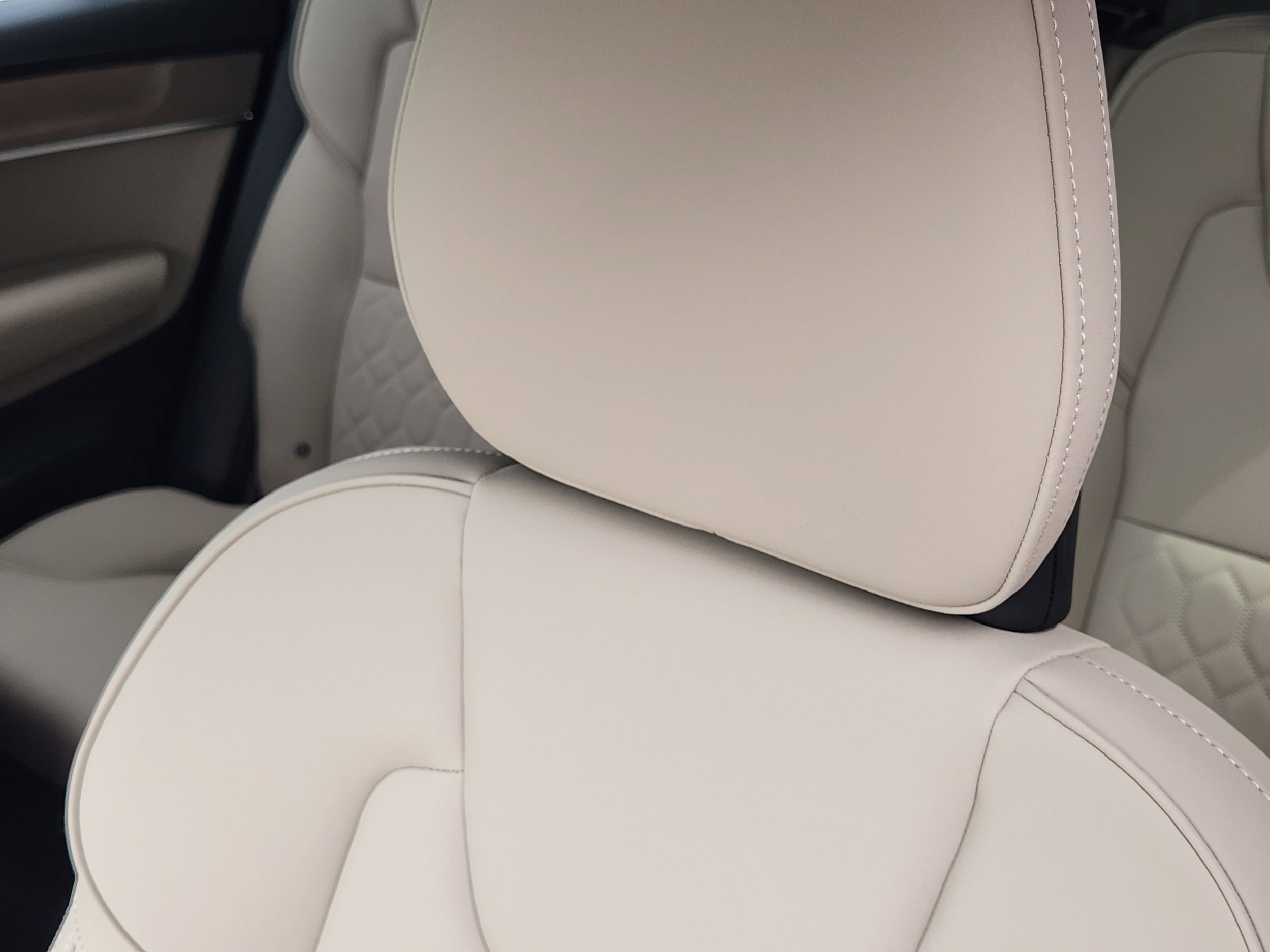 2026 Volvo XC90 Plus - Photo 11