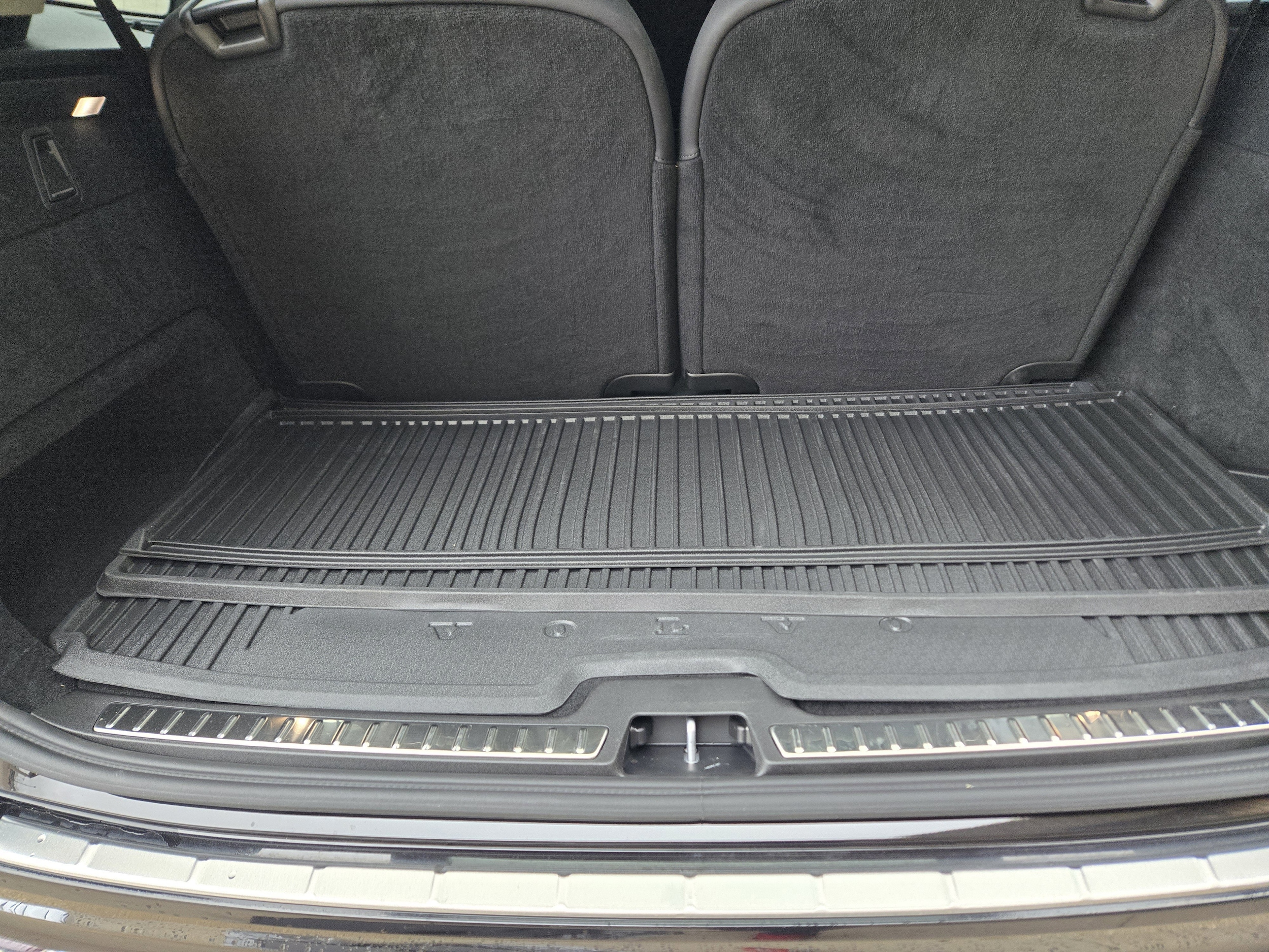 2025 Volvo XC90 Core - Photo 31