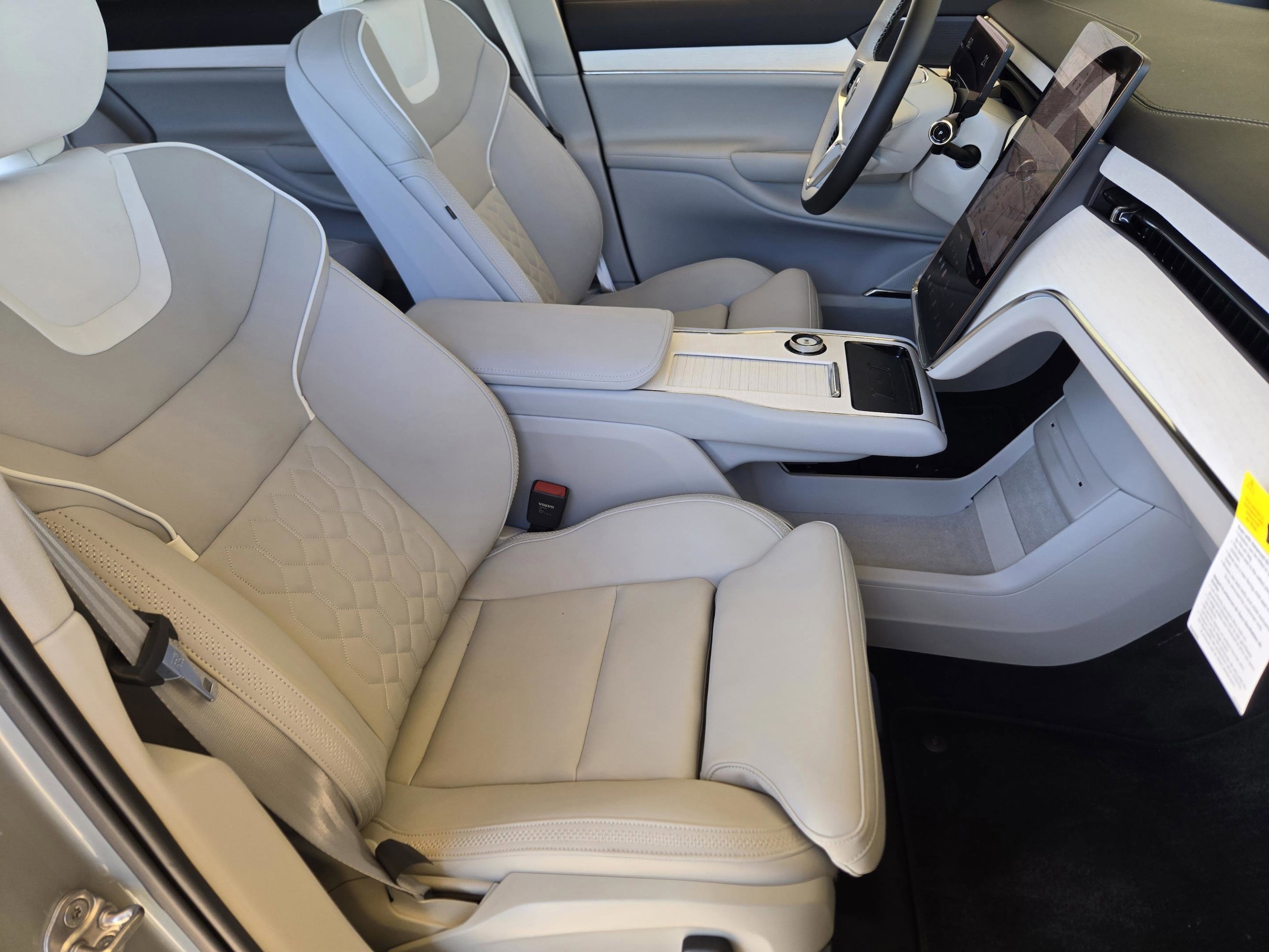 2025 Volvo EX90 Ultra - Photo 12