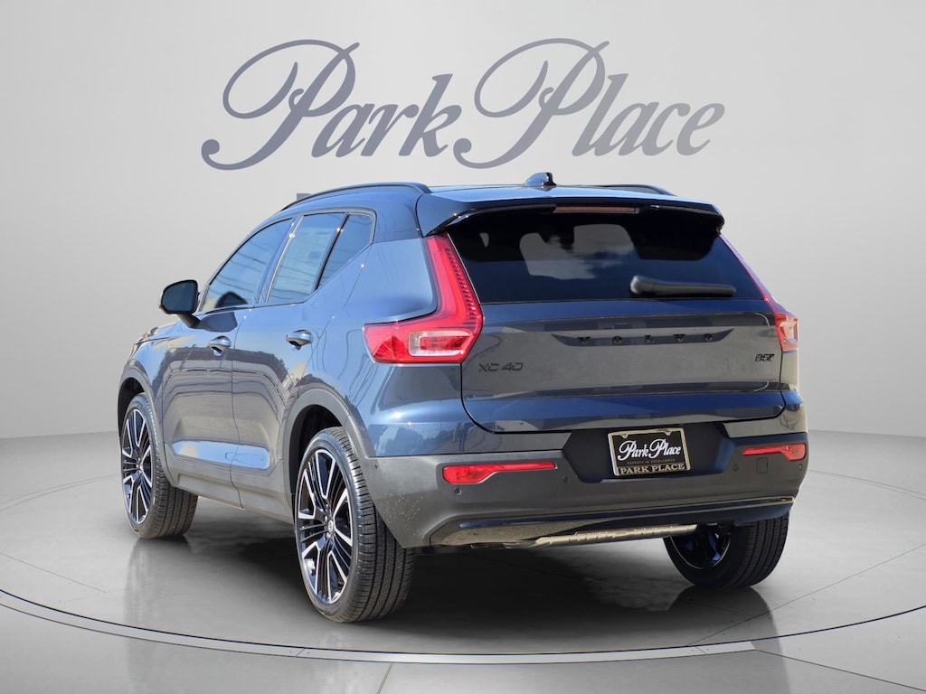Used 2026 Volvo XC40 B5 Ultra Black Edition SUV