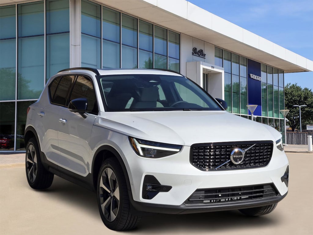 Used 2026 Volvo XC40 B5 Plus SUV