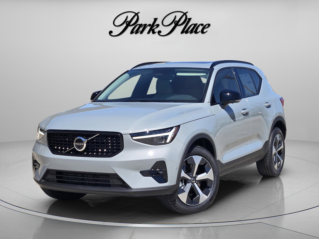 New 2026 Volvo XC40 B5 Plus SUV