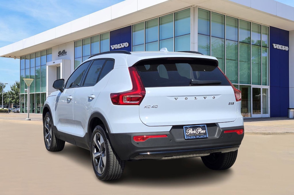 Used 2026 Volvo XC40 B5 Plus SUV