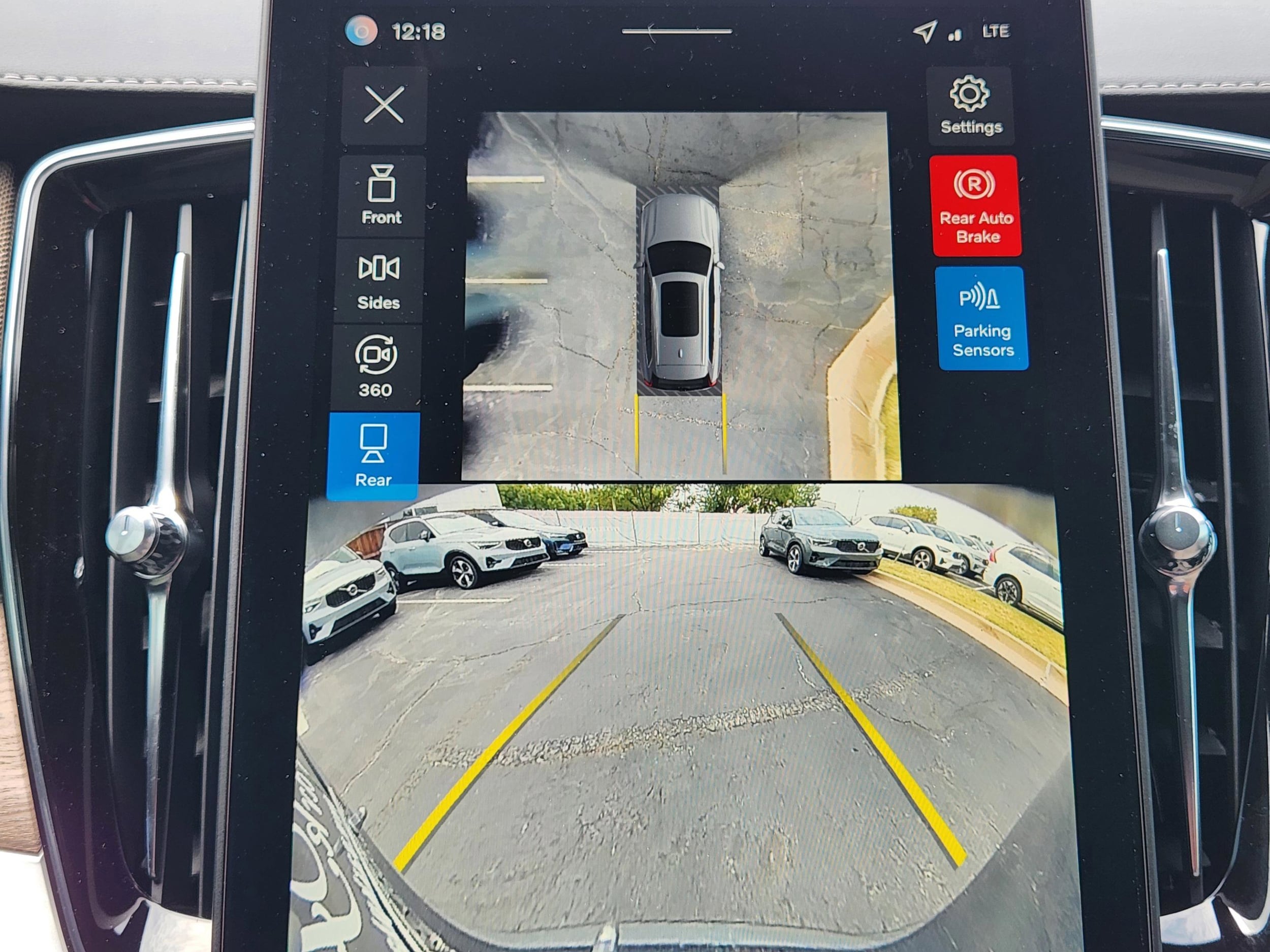 2026 Volvo XC90 Plus - Photo 18