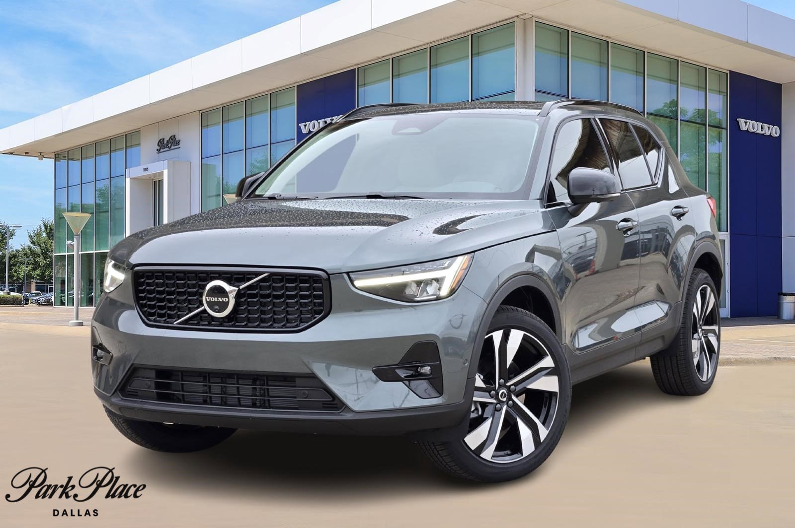 2026 Volvo XC40 Plus's photo
