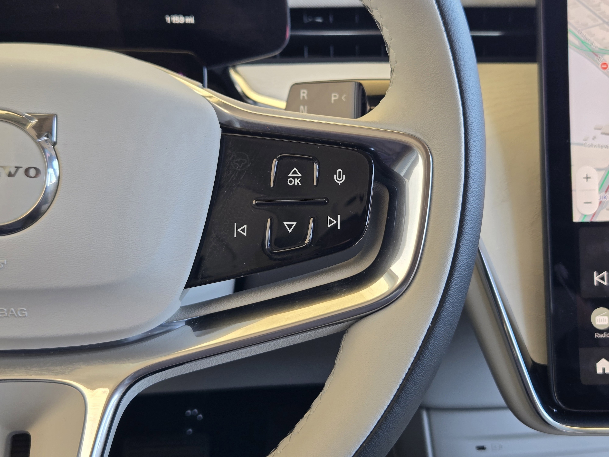 2025 Volvo EX90 Ultra - Photo 25