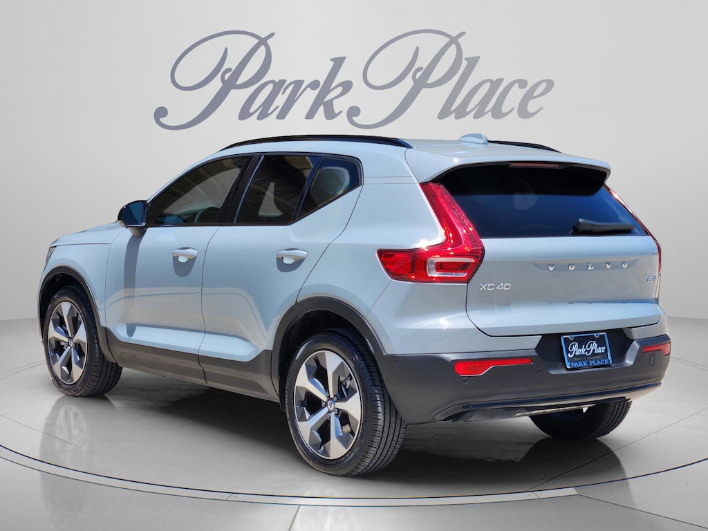 Used 2026 Volvo XC40 B5 Plus SUV