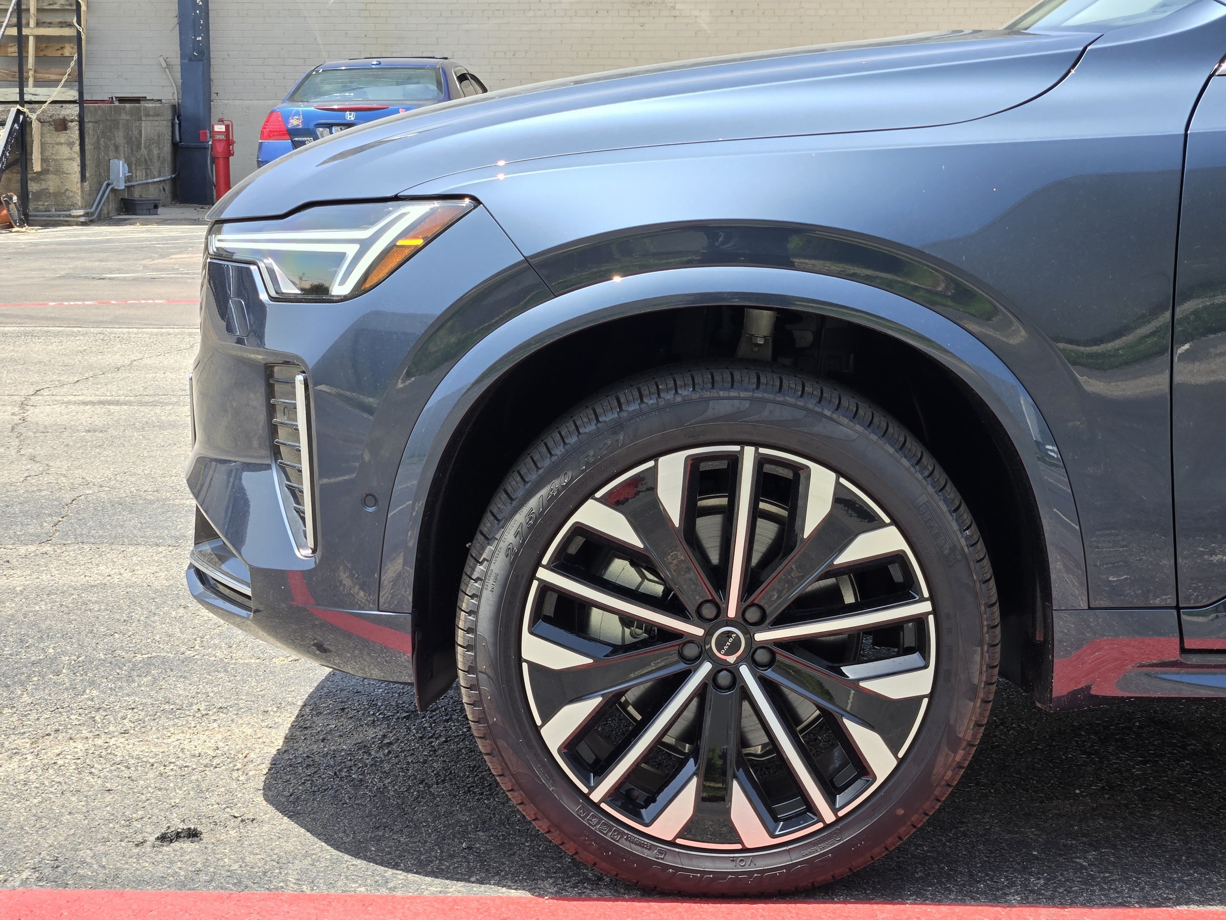 2026 Volvo XC90 Ultra - Photo 11