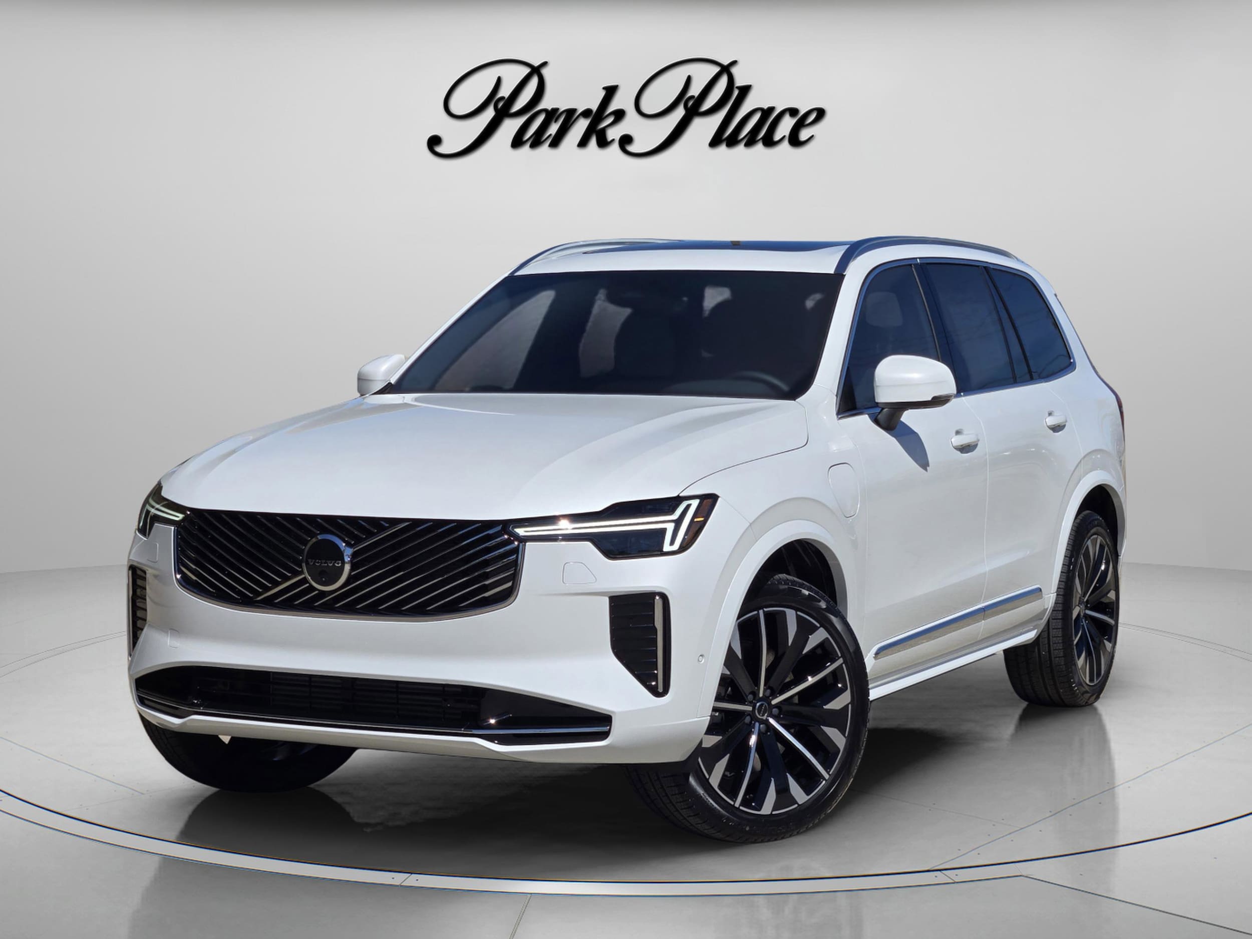 2026 Volvo XC90 T8 Recharge Plus Bright 7-Seat 4WD's photo