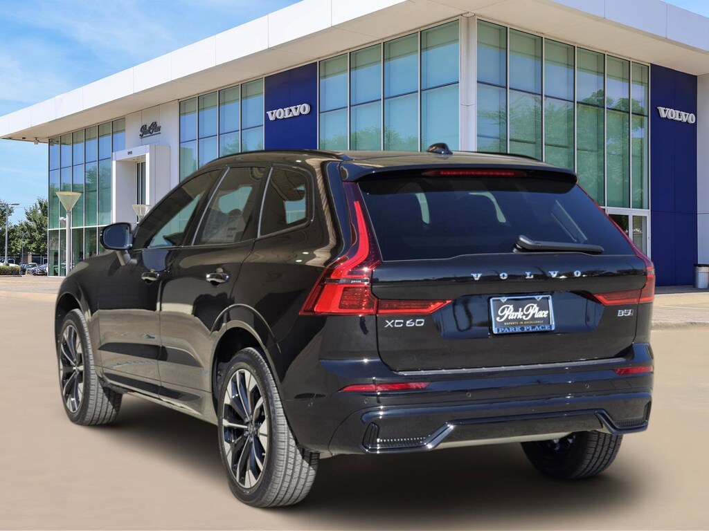 New 2026 Volvo XC60 B5 Plus SUV