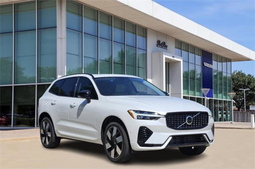 Used 2025 Volvo XC60 plug-in hybrid T8 Plus SUV
