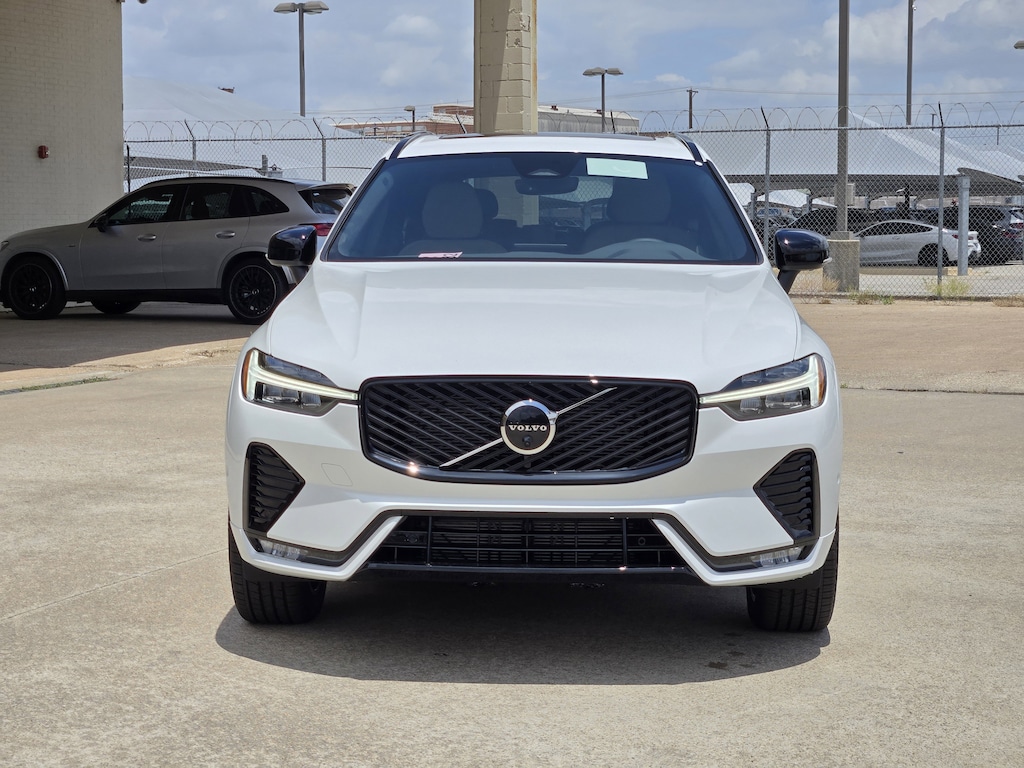 New 2026 Volvo XC60 B5 Plus SUV