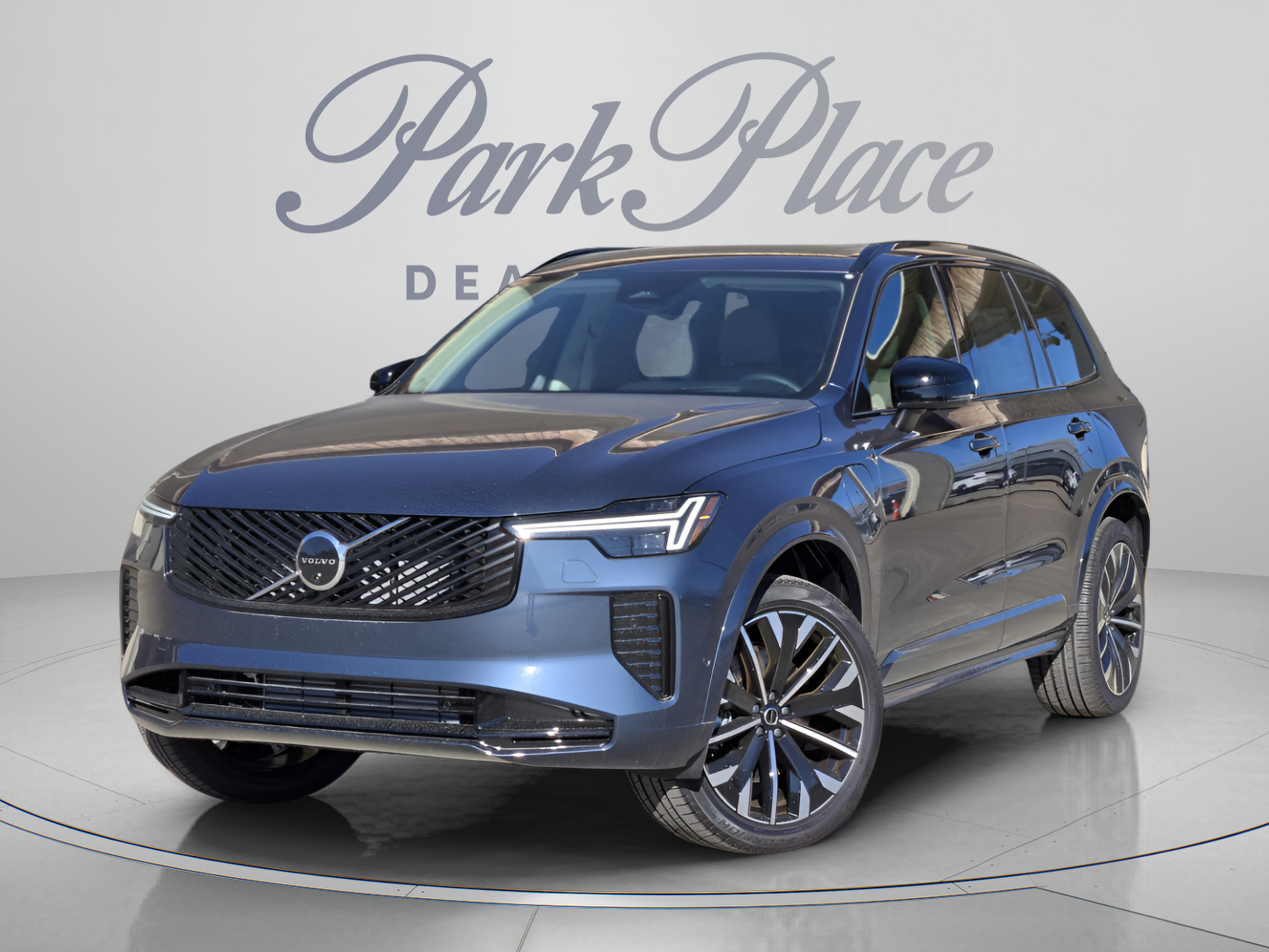  Volvo XC90 plug-in hybrid