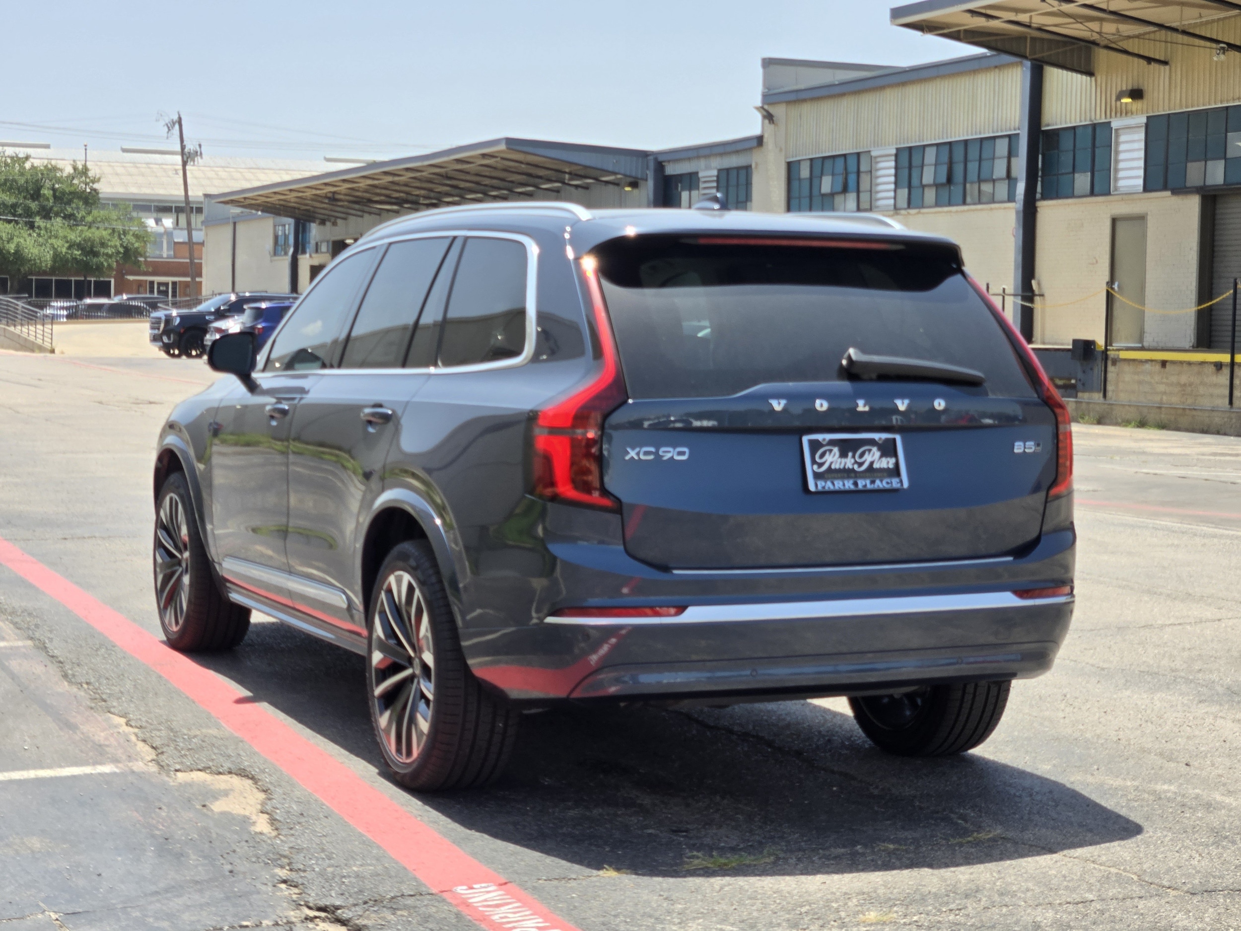 2026 Volvo XC90 Ultra - Photo 6