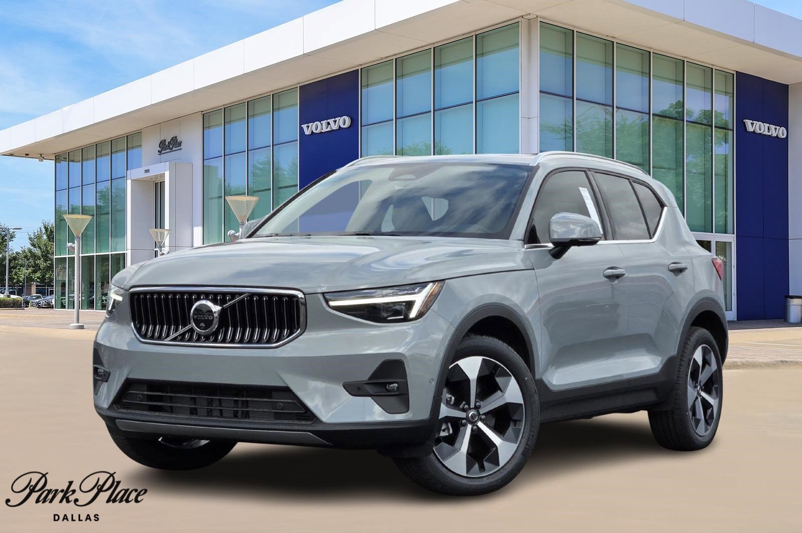 2025 Volvo XC40 Plus's photo