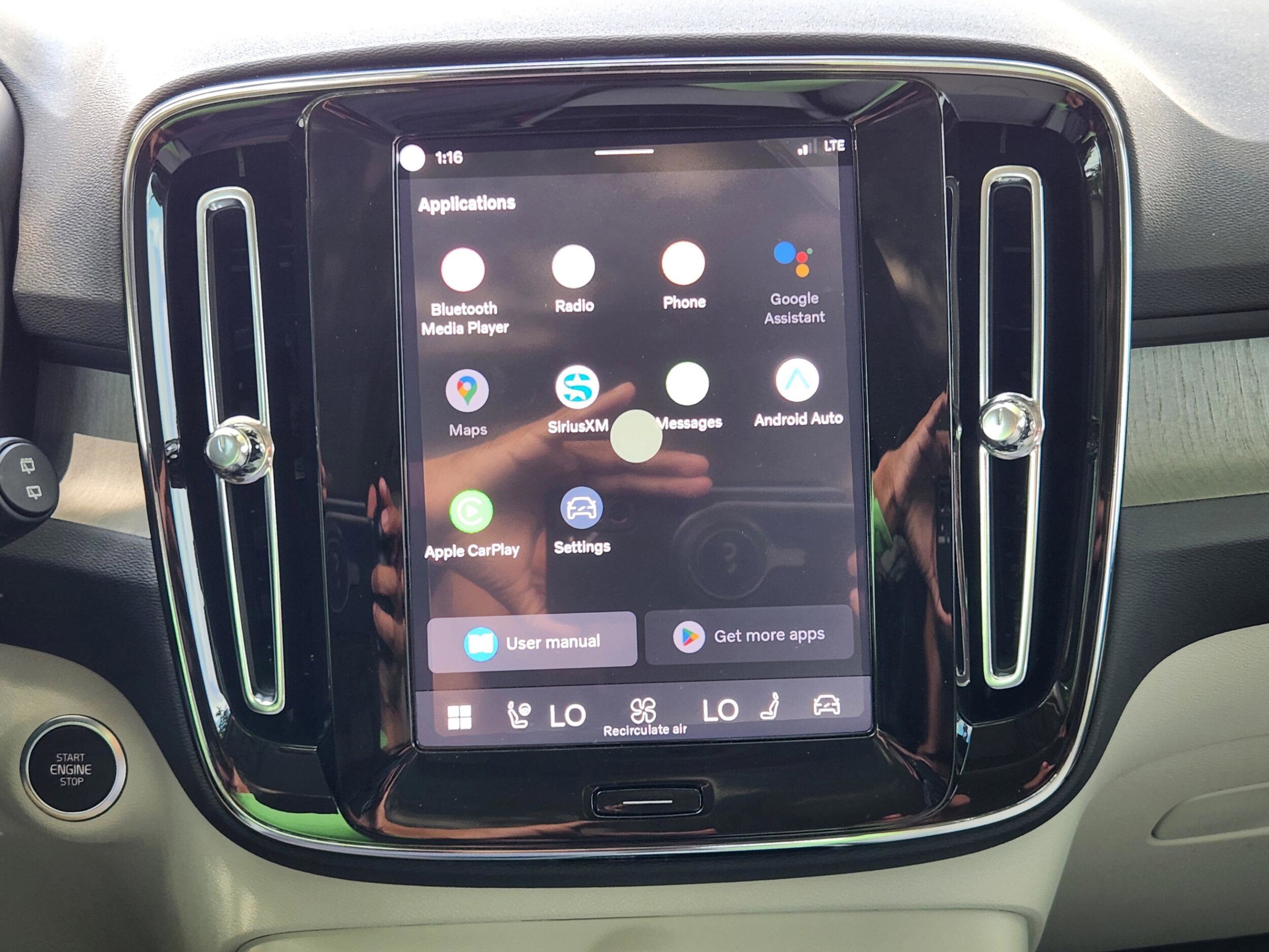 2026 Volvo XC40 Plus - Photo 14
