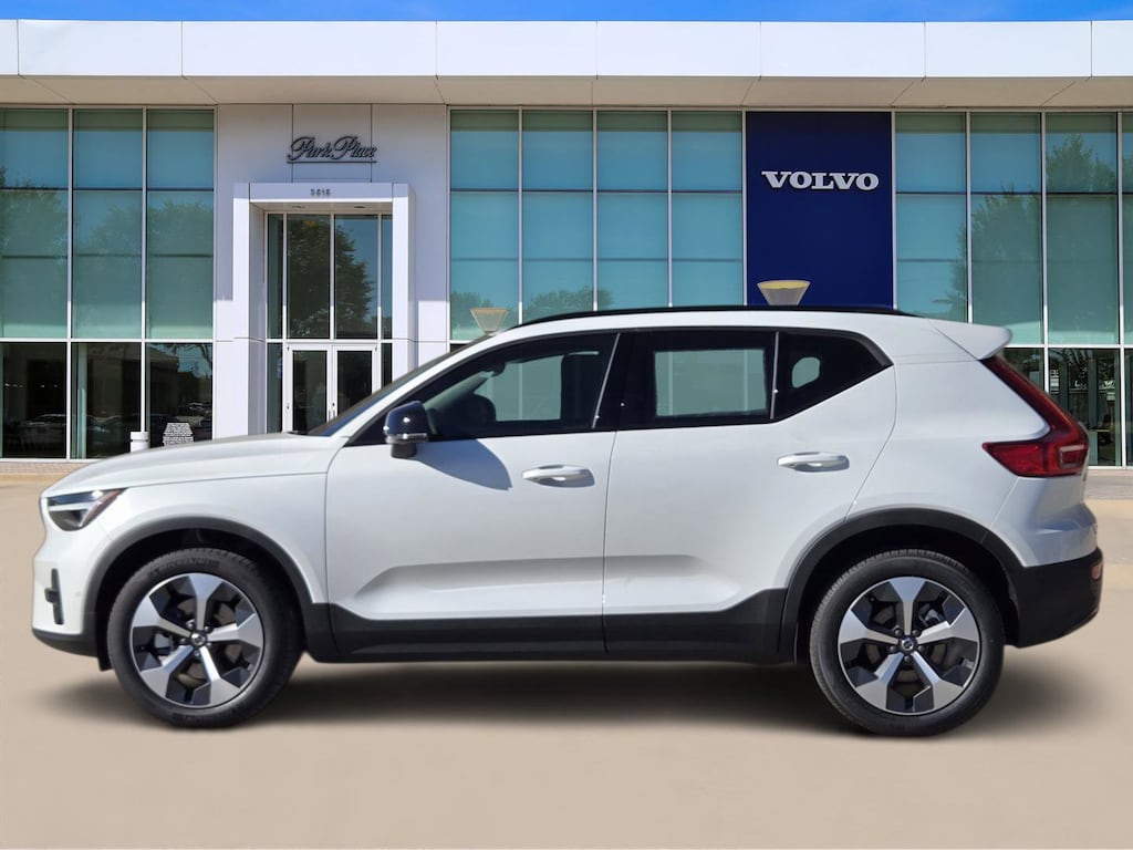 Used 2026 Volvo XC40 B5 Plus SUV