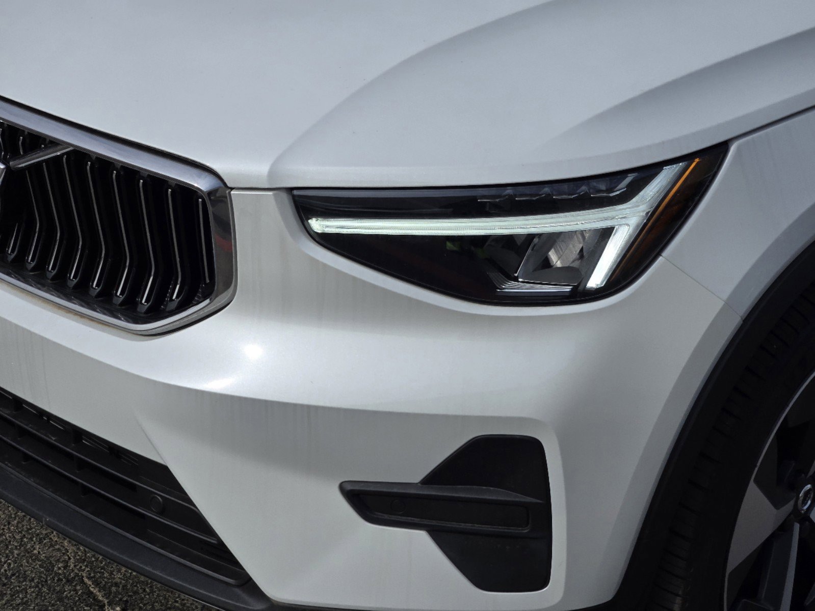 2025 Volvo XC40 Core - Photo 10