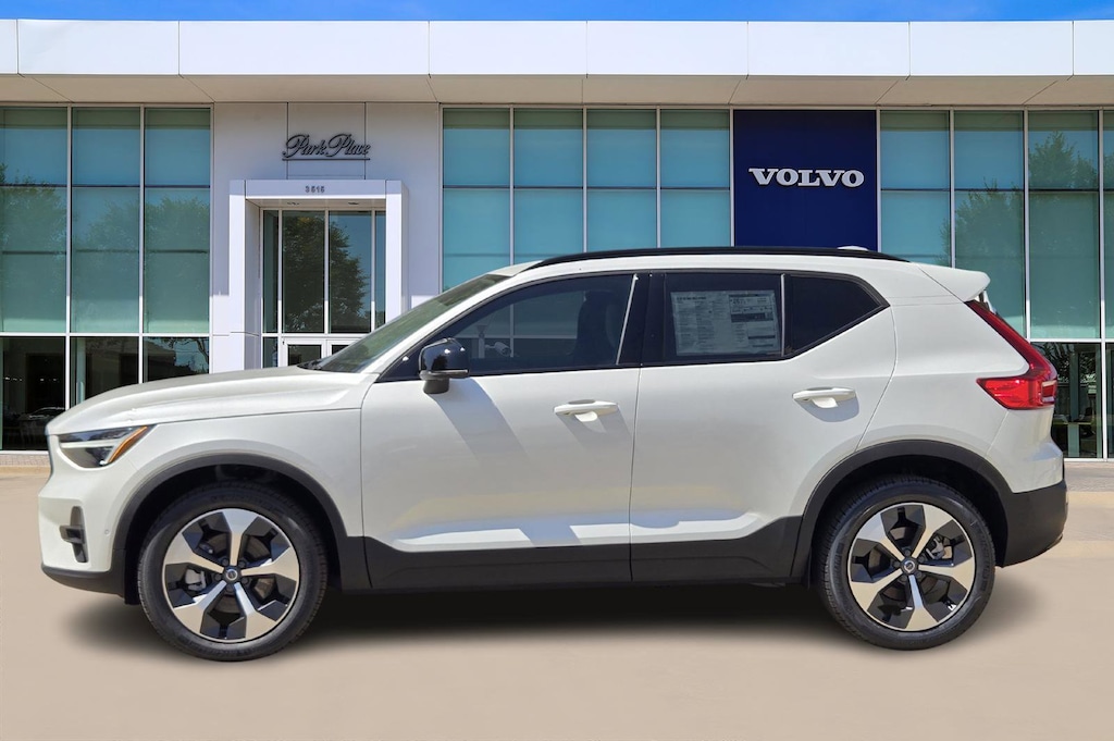 New 2026 Volvo XC40 B5 Plus SUV