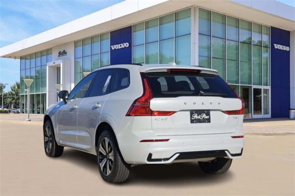 Used 2025 Volvo XC60 plug-in hybrid T8 Core SUV