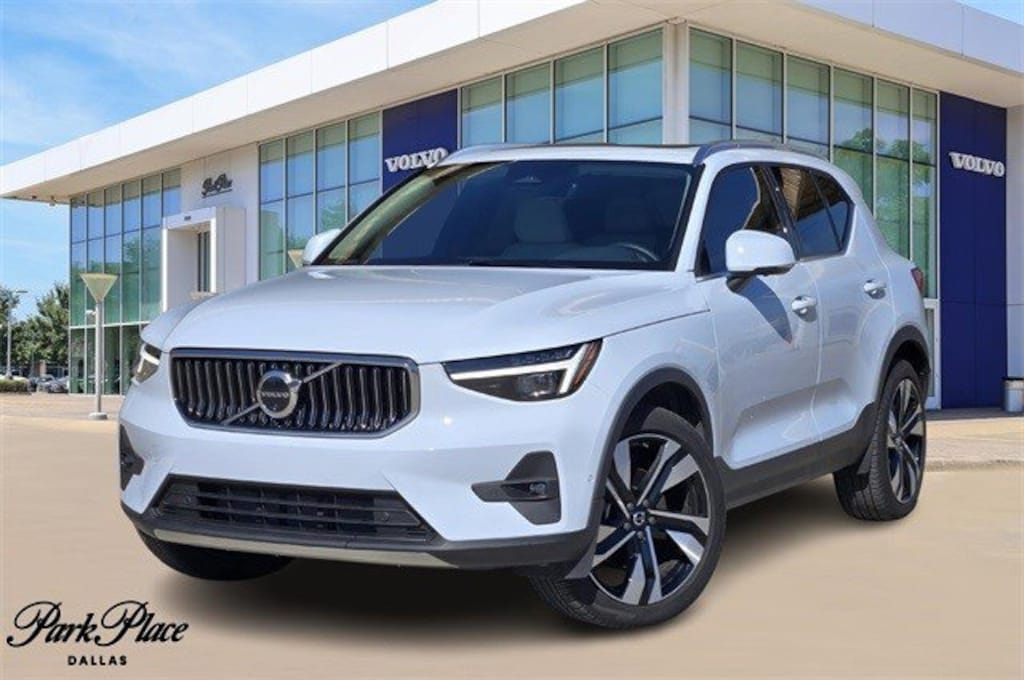 Certified 2025 Volvo XC40 B5 Ultra Bright Theme SUV