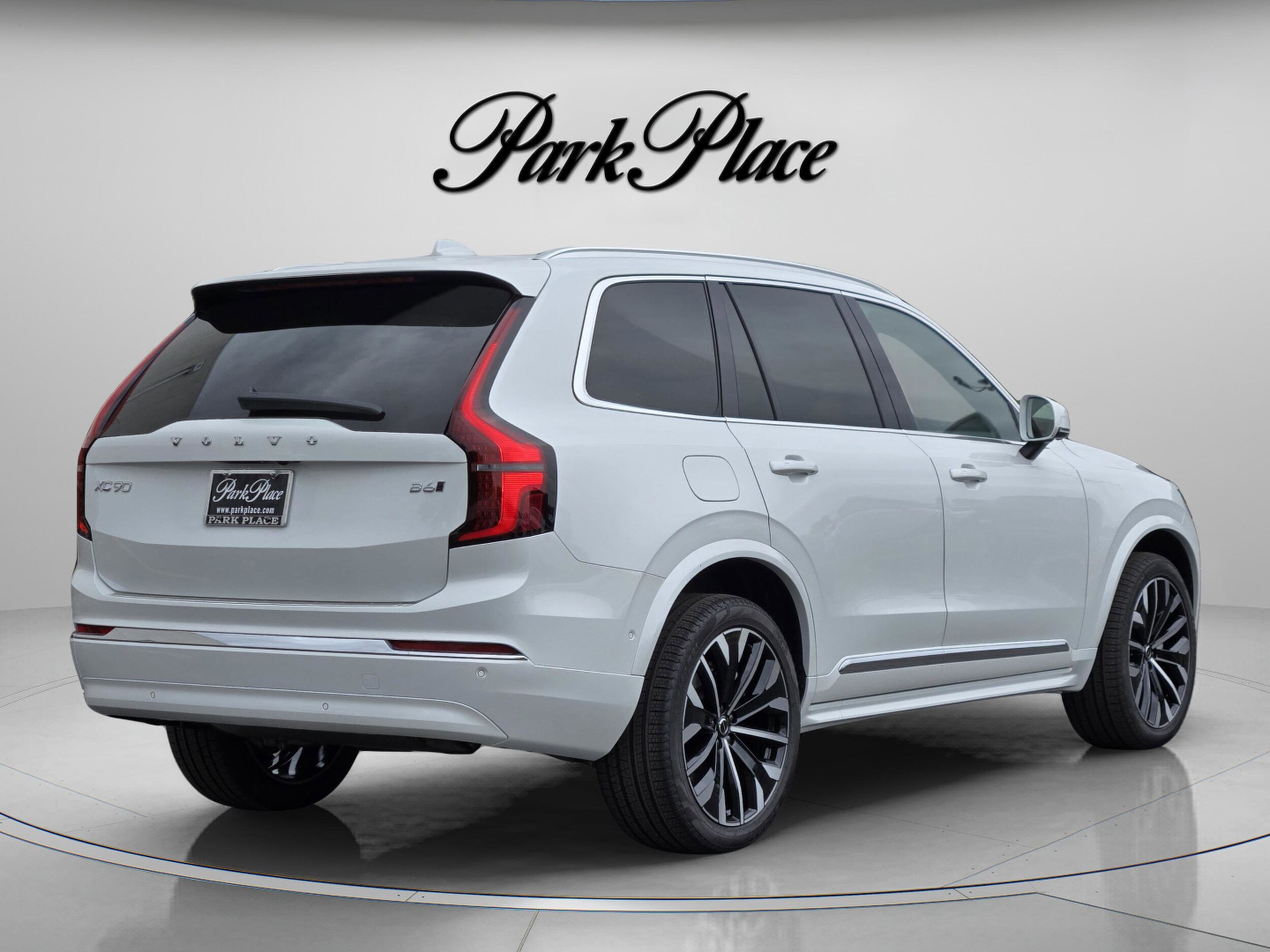 2026 Volvo XC90 Plus - Photo 6