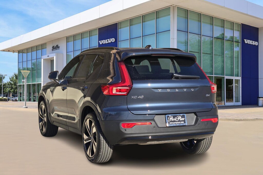 New 2026 Volvo XC40 B4 Plus SUV