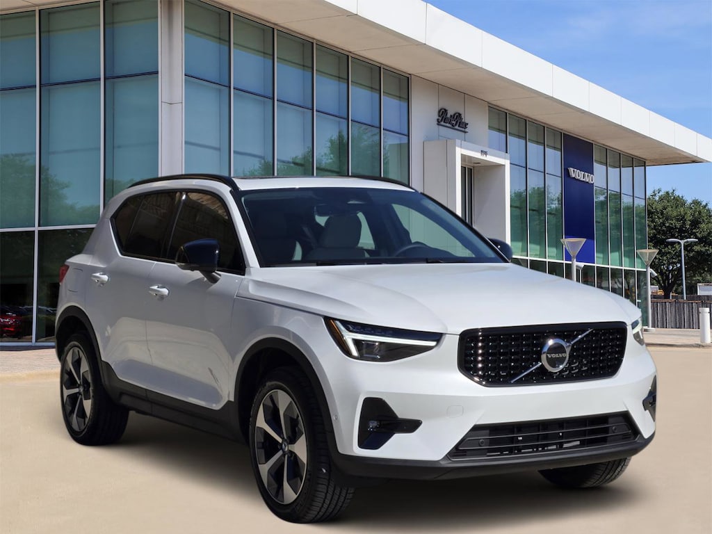 Used 2026 Volvo XC40 B5 Plus SUV