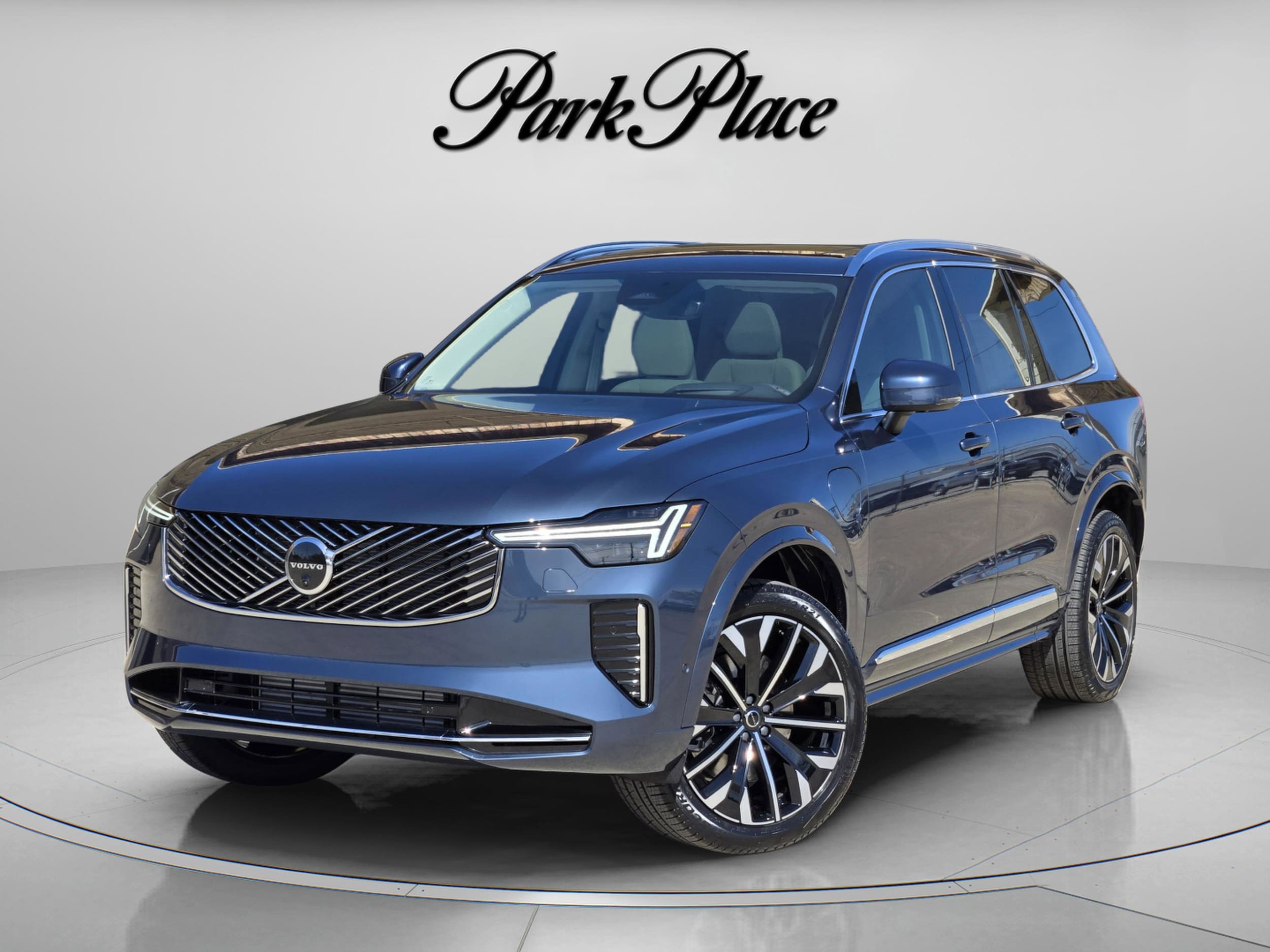 2026 Volvo XC90 T8 Recharge Ultra Bright 4WD's photo