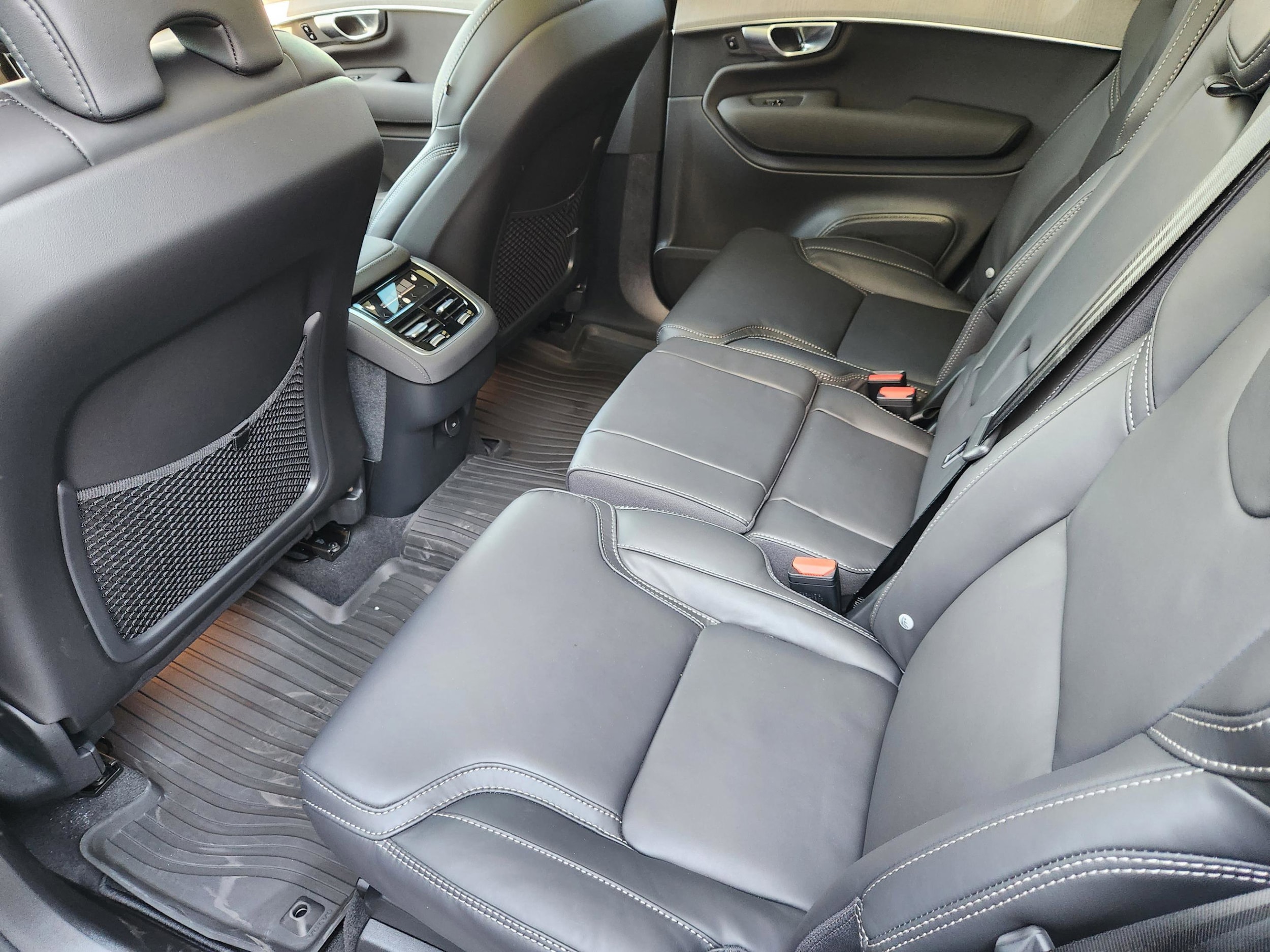 2026 Volvo XC90 Ultra - Photo 28