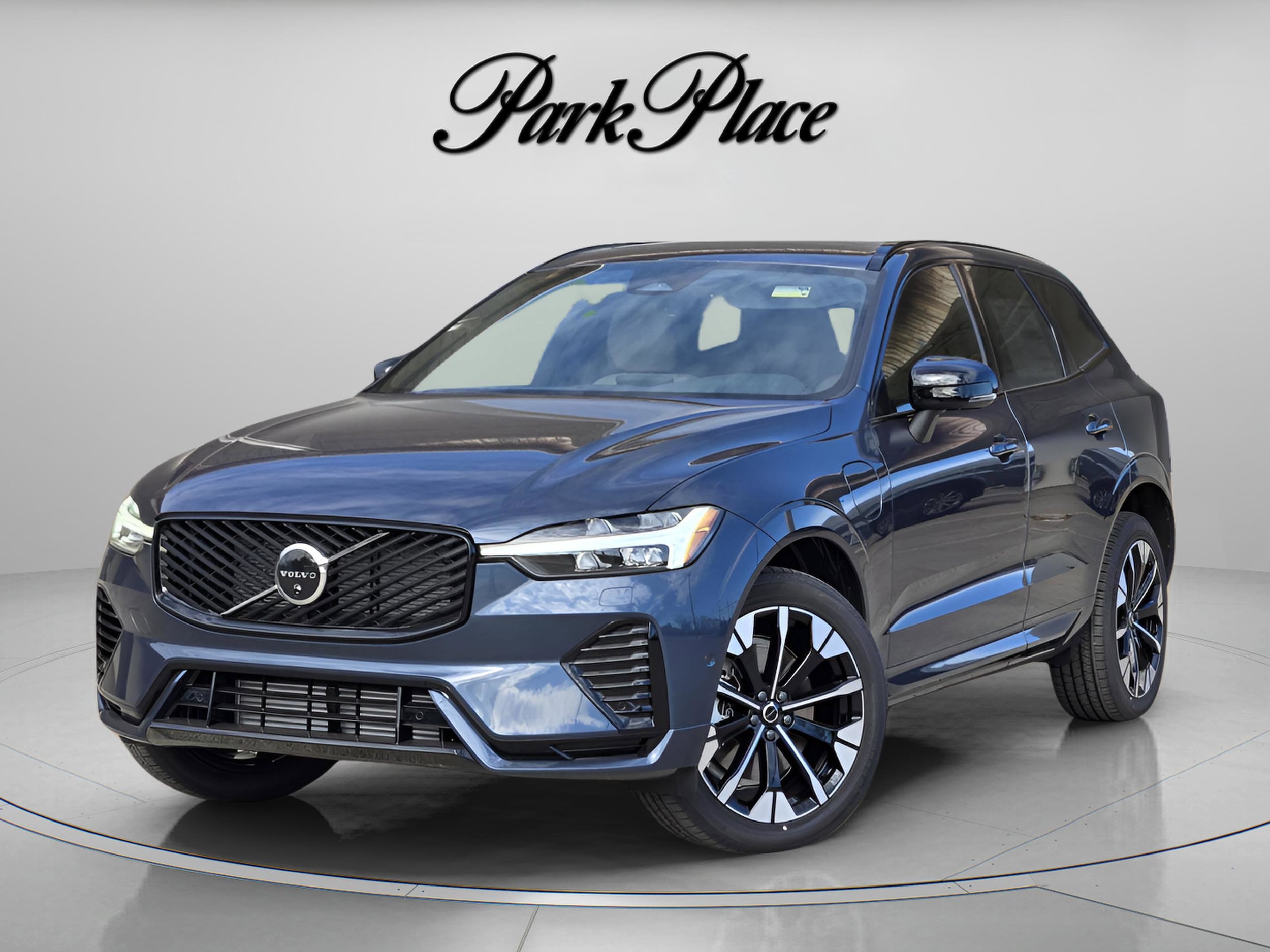 2026 Volvo XC60 T8 Plus Dark AWD's photo