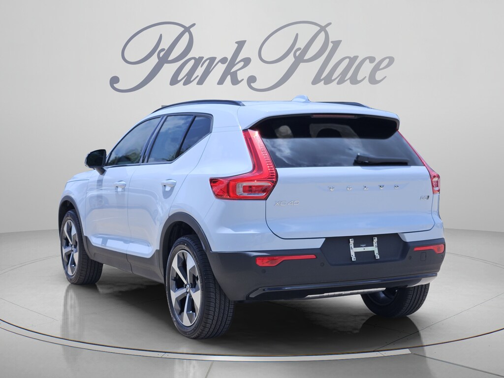 New 2026 Volvo XC40 B5 Plus SUV