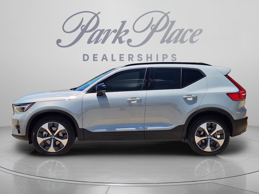 Used 2026 Volvo XC40 B5 Plus SUV
