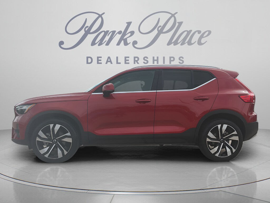Used 2024 Volvo XC40 B5 Plus Bright SUV