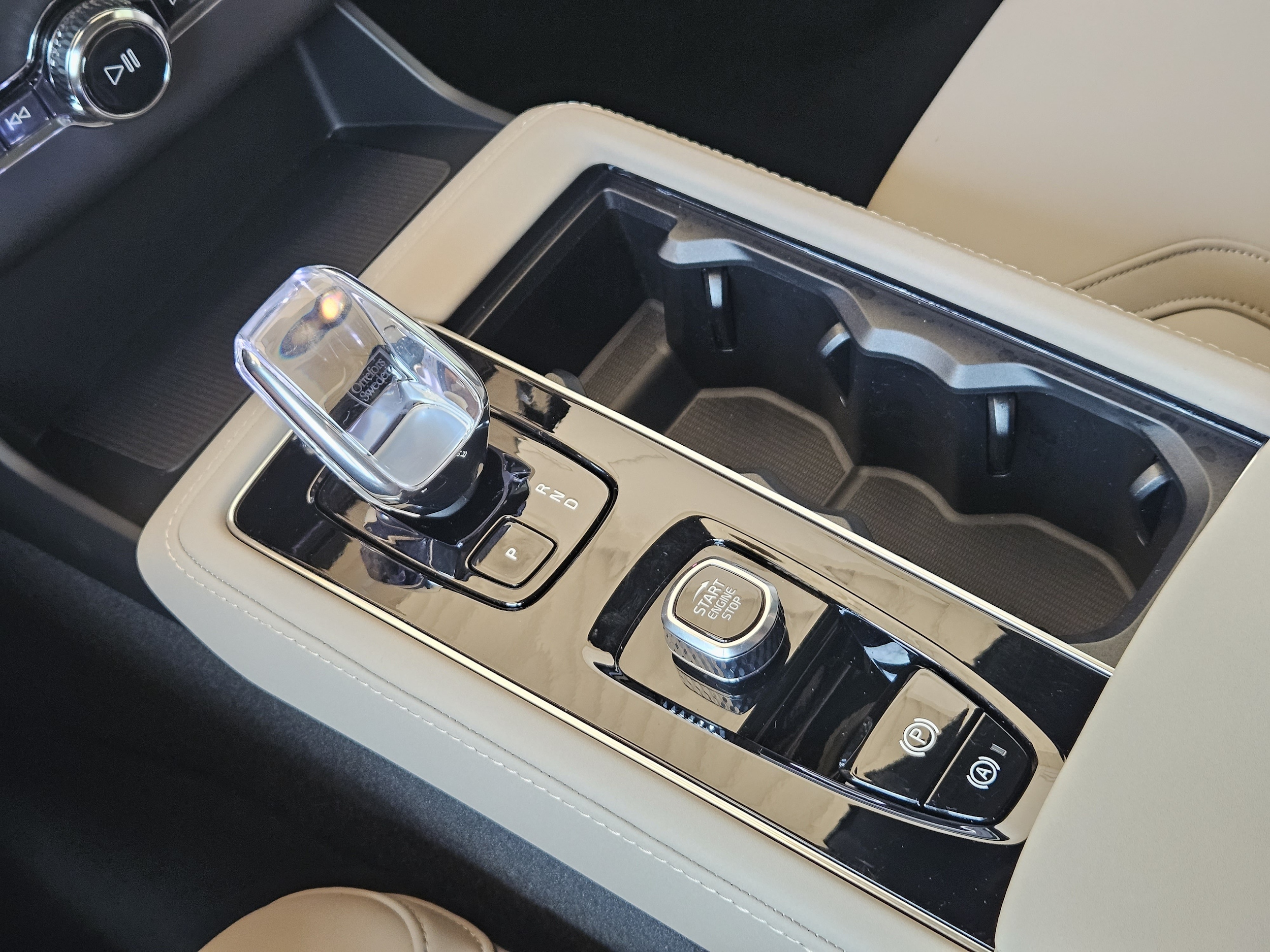 2026 Volvo XC90 Plus - Photo 20
