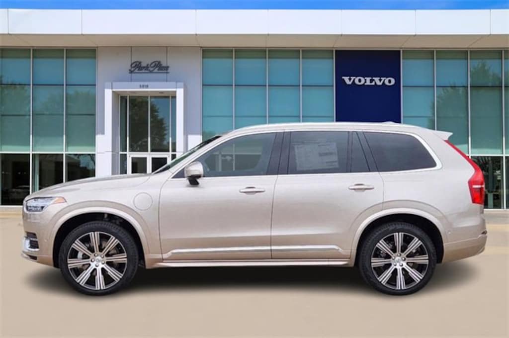 Used 2025 Volvo XC90 plug-in hybrid T8 Plus 7-Seater SUV