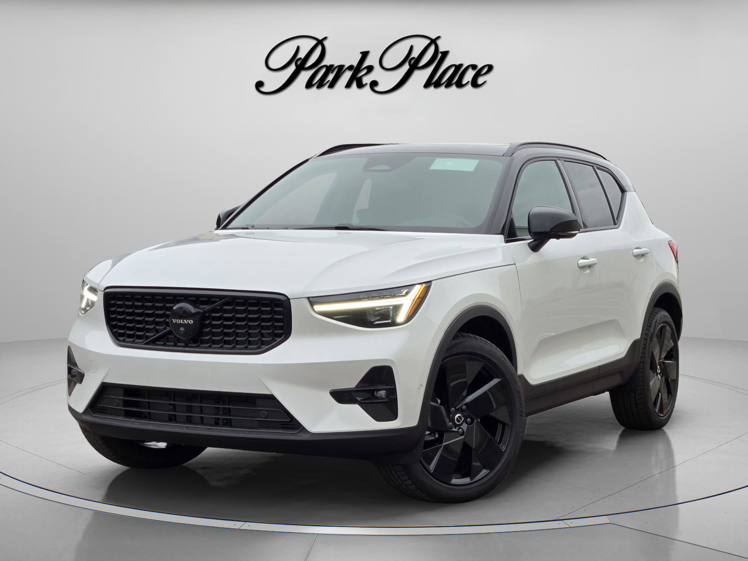 2026 Volvo XC40 B5 Ultra Ultra Black Edition AWD's photo