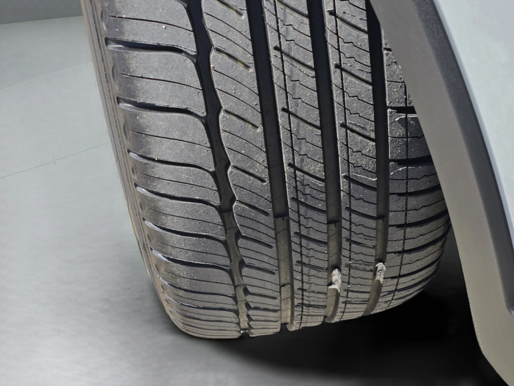 New 2026 Volvo XC40 B5 Plus SUV