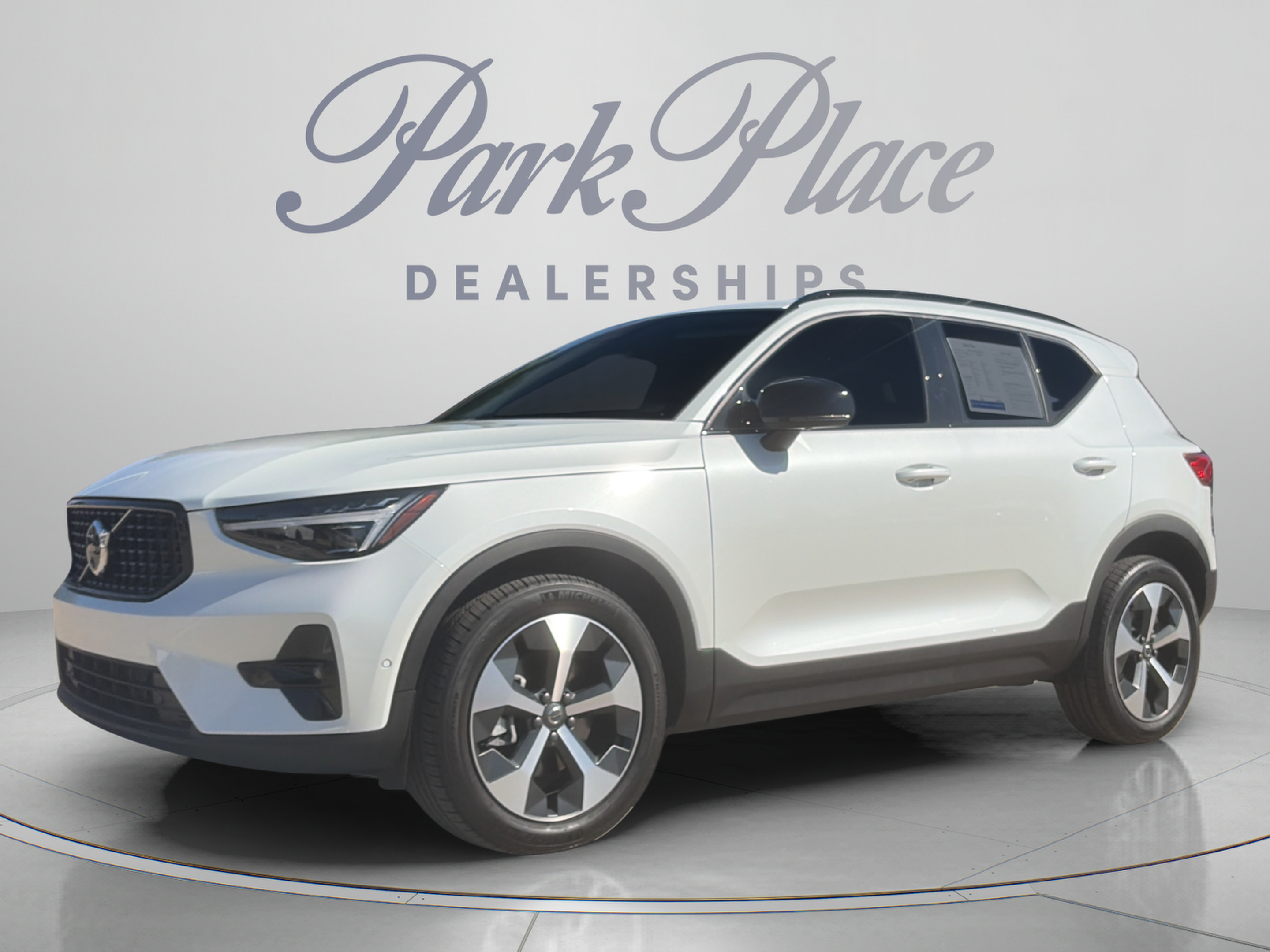 2026 Volvo XC40