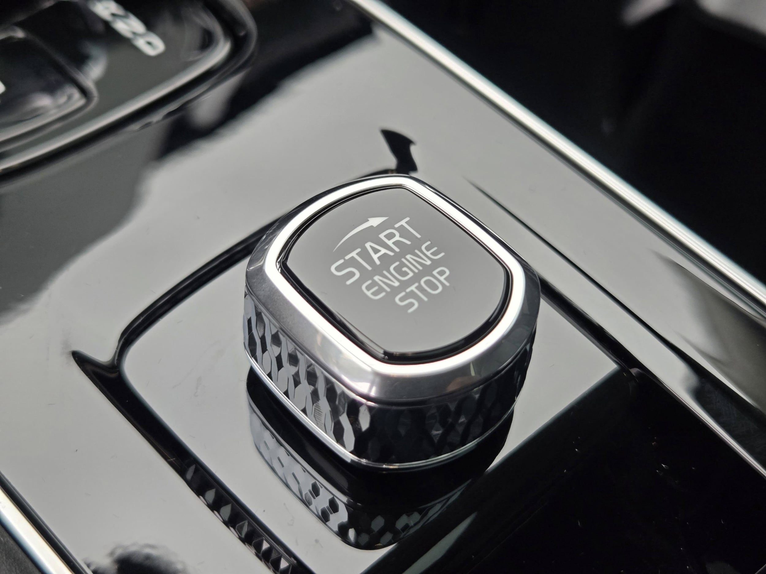 2026 Volvo XC90 Ultra - Photo 18