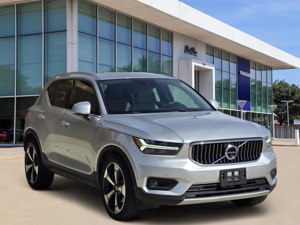 Used 2019 Volvo XC40 T4 Inscription SUV