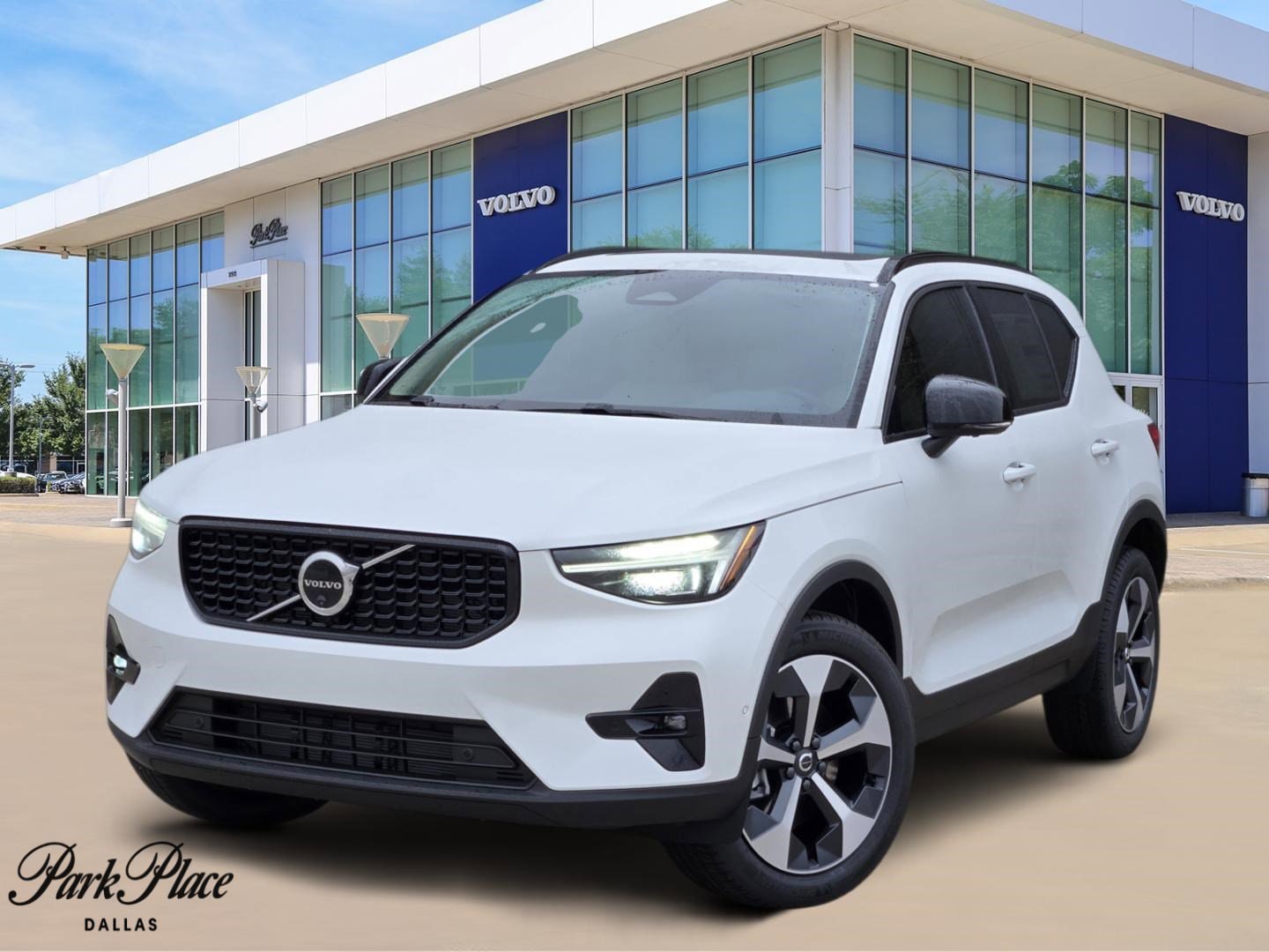 2026 Volvo XC40 Plus's photo