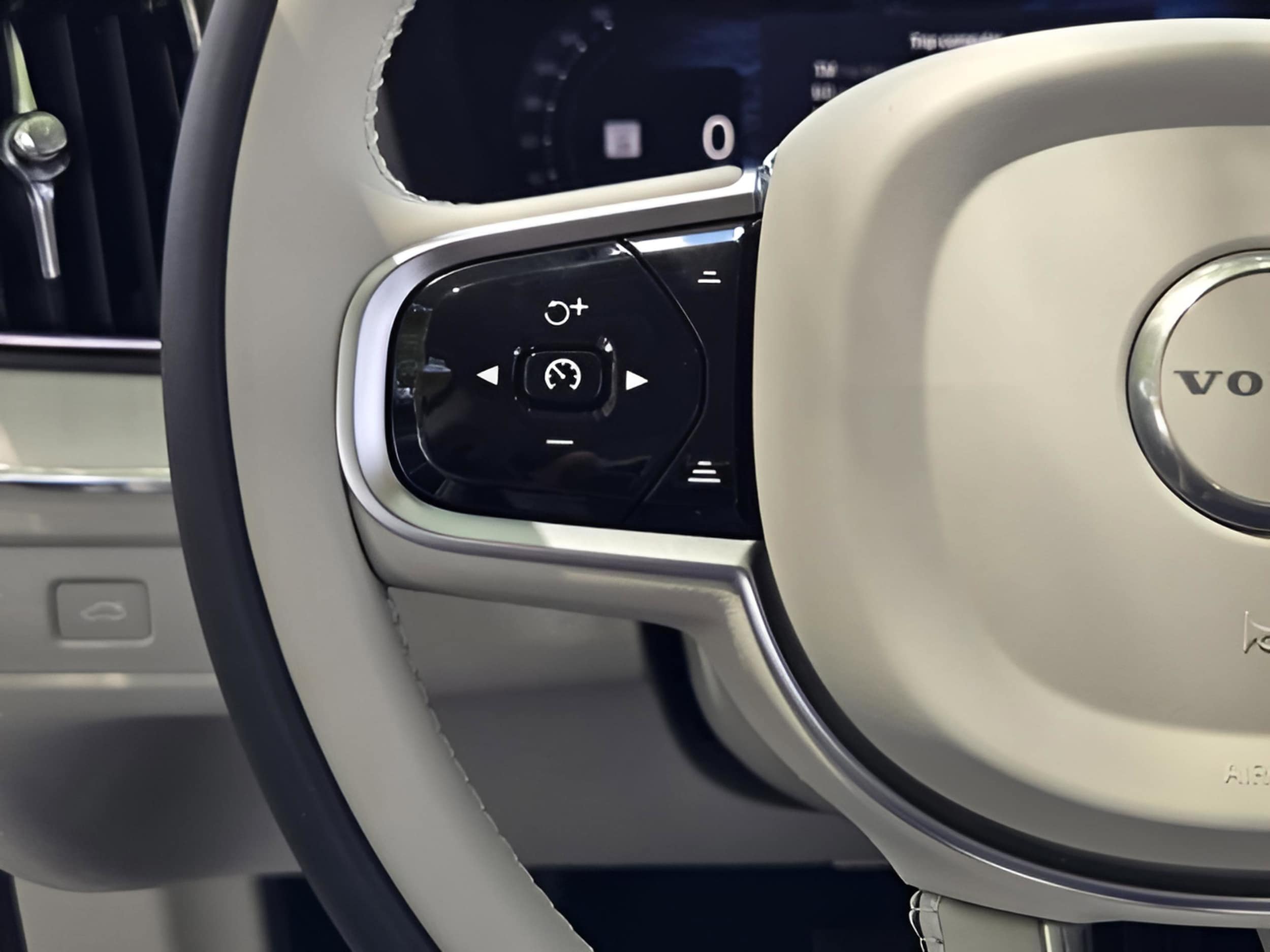 2026 Volvo XC60 Ultra - Photo 21