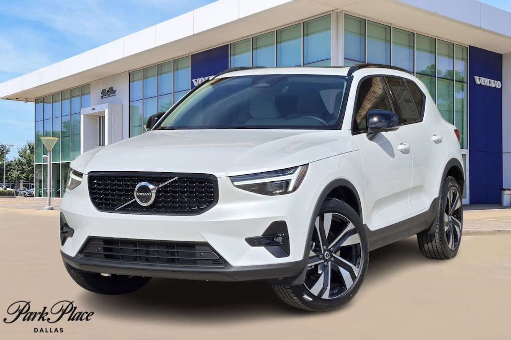 New 2026 Volvo XC40 B5 Plus SUV