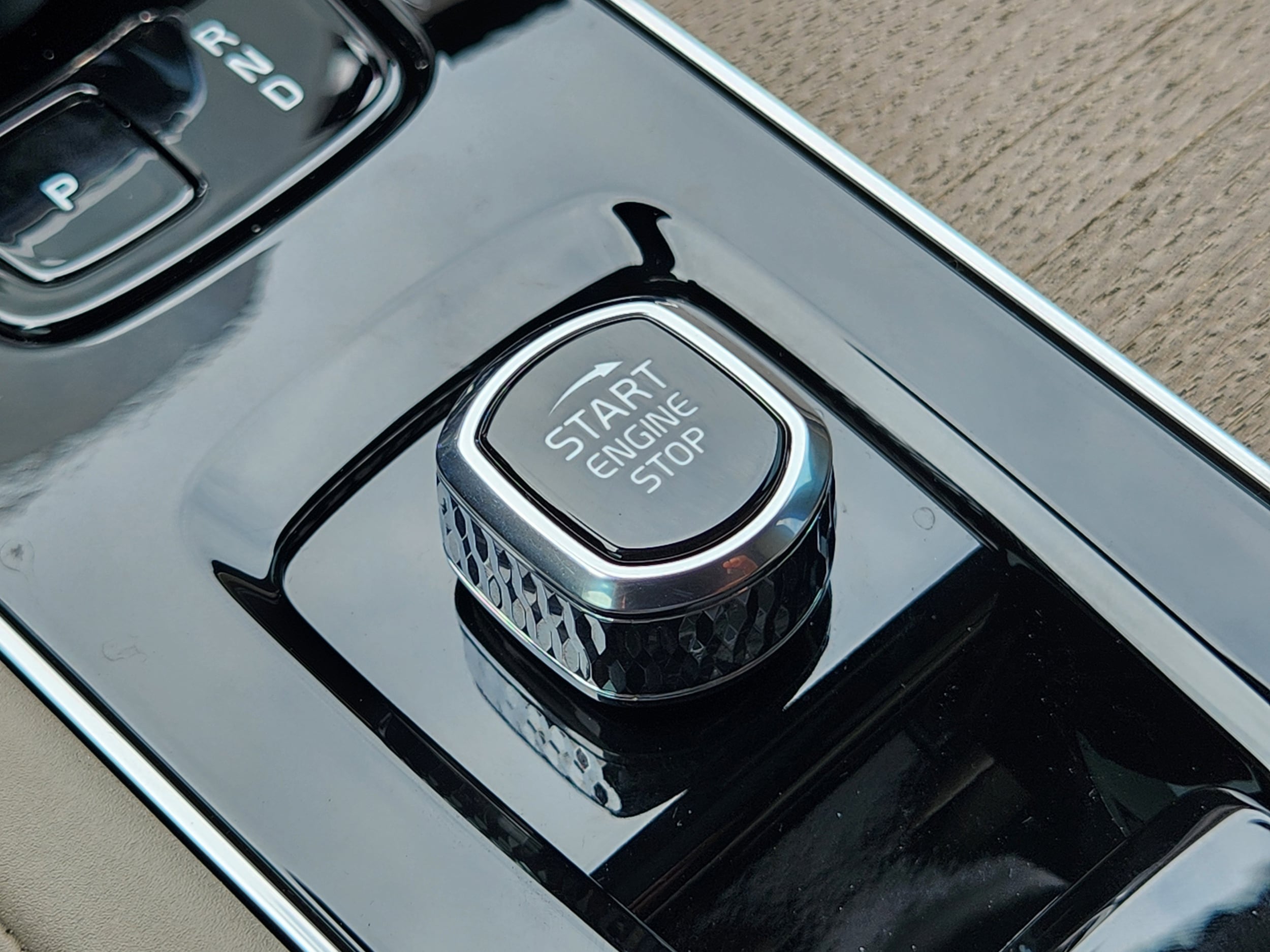 2026 Volvo XC90 Plus - Photo 22