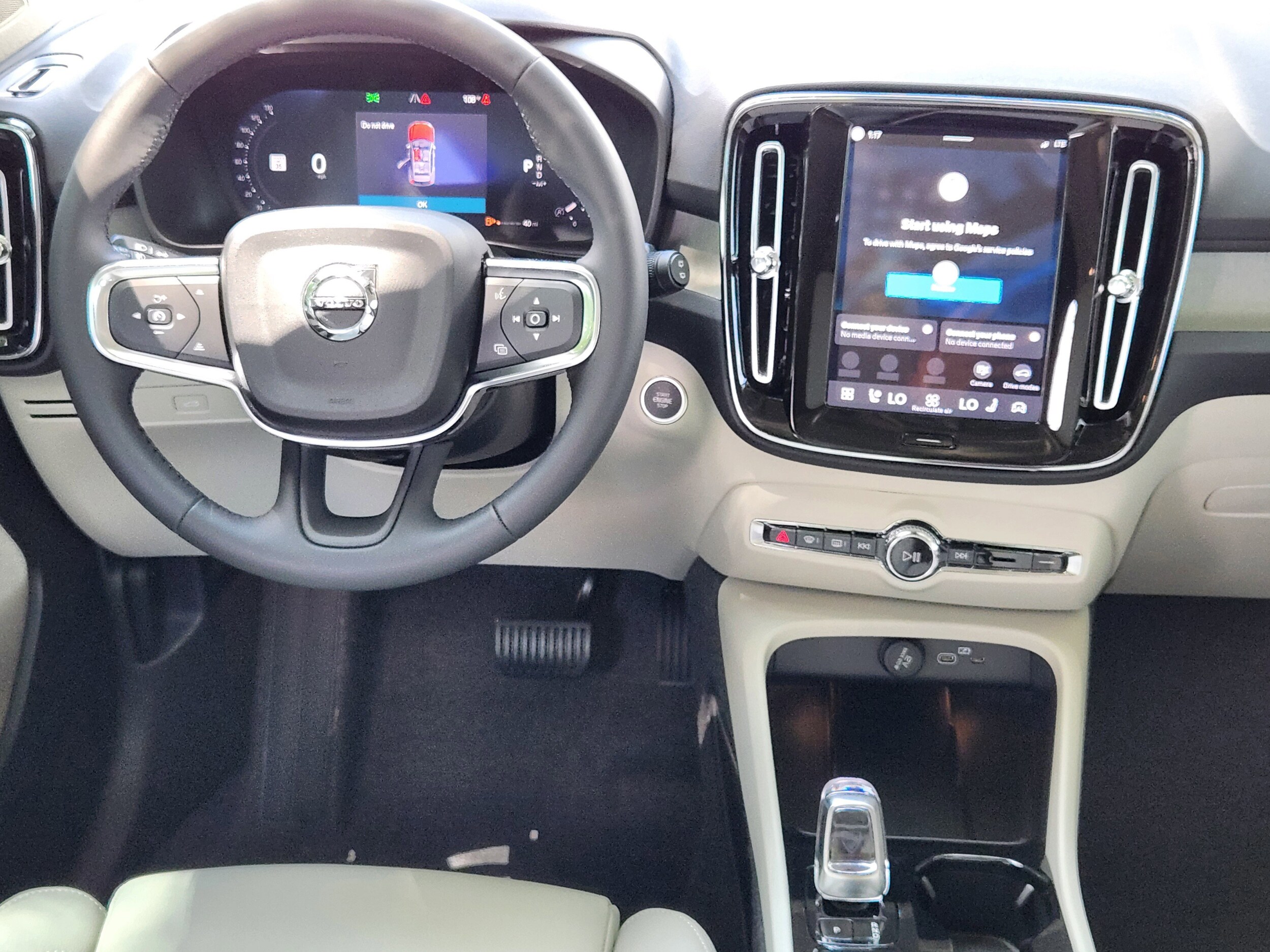 2026 Volvo XC40 Plus - Photo 23