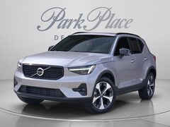 2026 Volvo XC40 B5 Plus AWD SUV