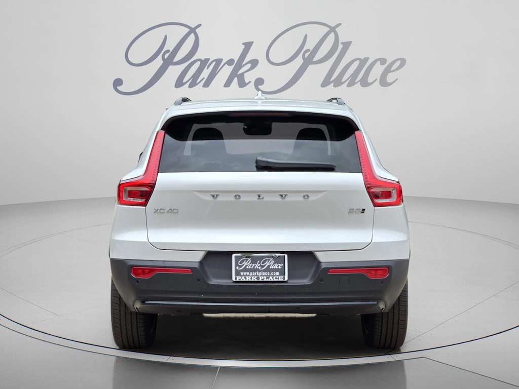 New 2026 Volvo XC40 B5 Plus SUV