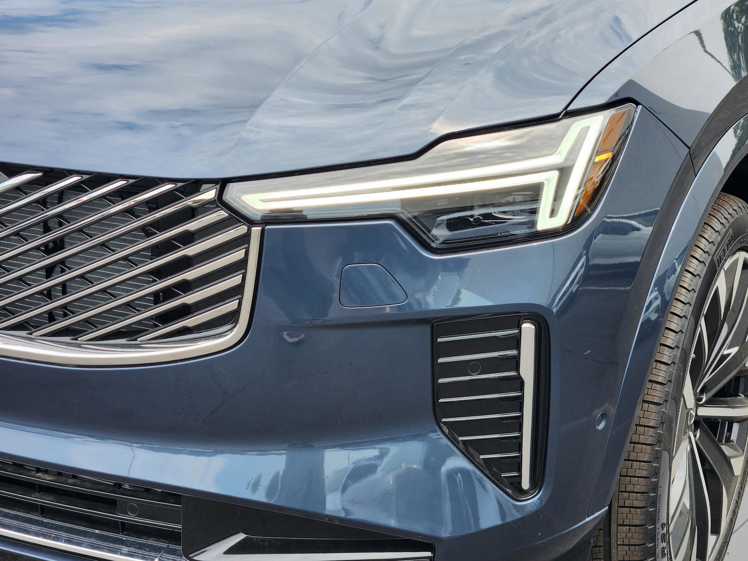 2026 Volvo XC90 Plus - Photo 10